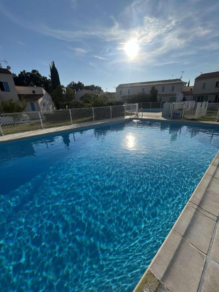 Appartement T2, 4 Personnes, Climatise, Avec Piscine, Village De La Mer La Londe-les-Maures Extérieur photo