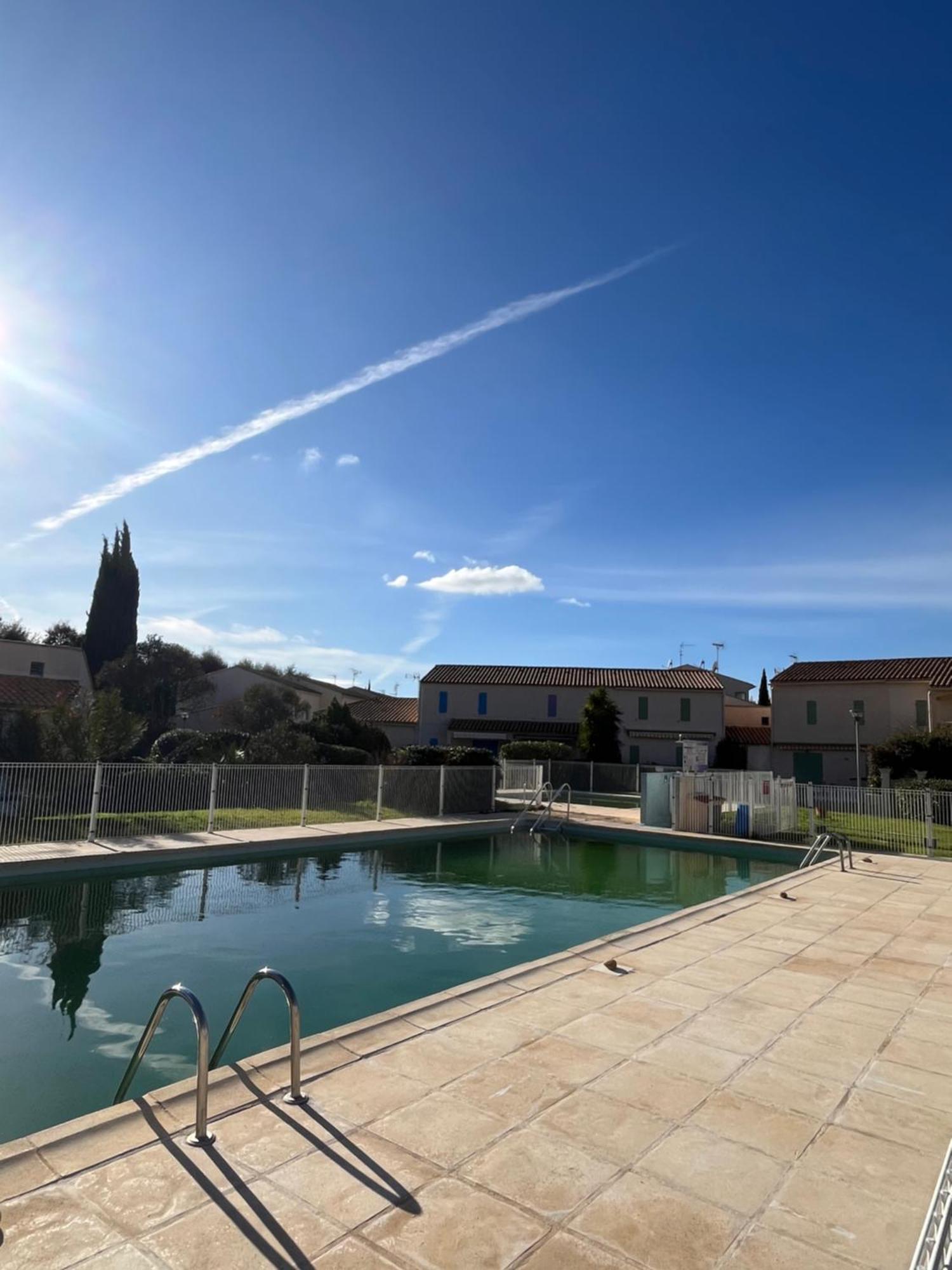Appartement T2, 4 Personnes, Climatise, Avec Piscine, Village De La Mer La Londe-les-Maures Extérieur photo